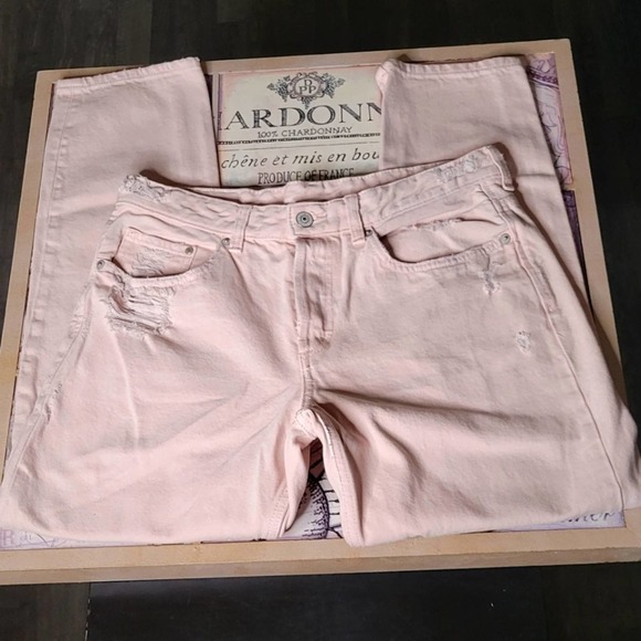 H&M Vintage Light Pink Distressed Mom Jeans - Picture 3 of 10